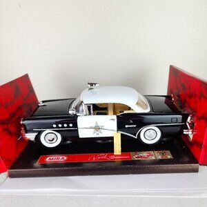 Calidad Golden Line Collection 1:18 Diecast 1955 Buick Century Police Car NIB